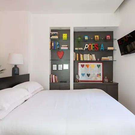 Maison Leonardo Pantheon アパート