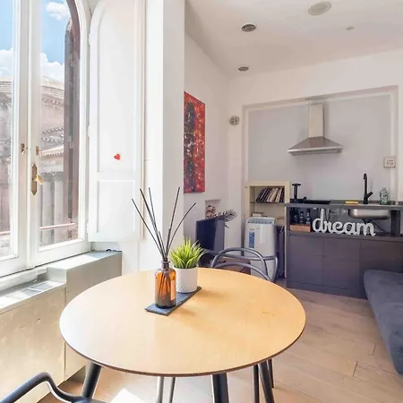 アパート Maison Leonardo Pantheon ローマ